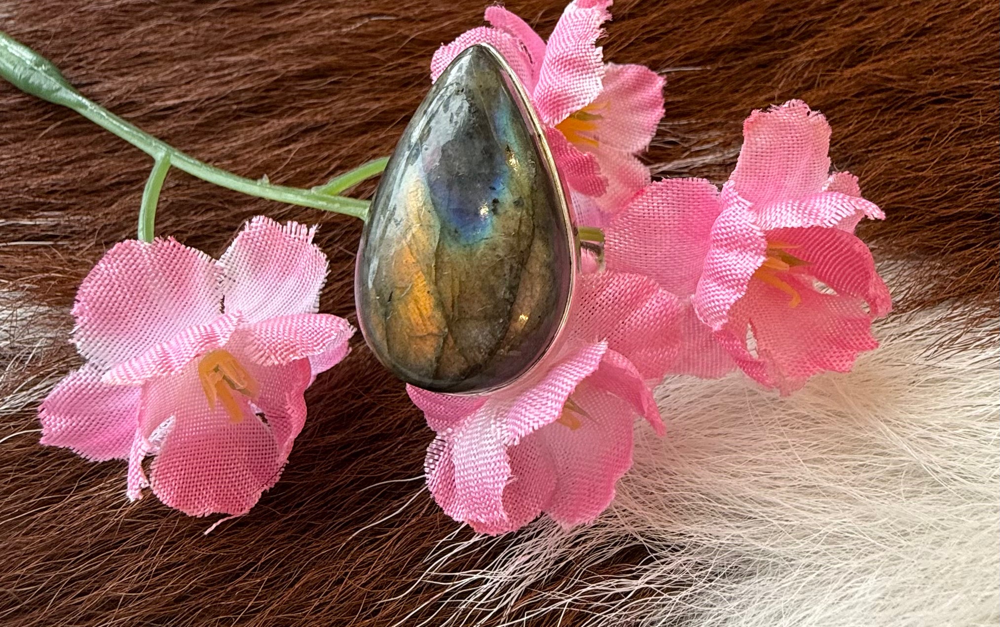 Sterling Silver and Labradorite Ring