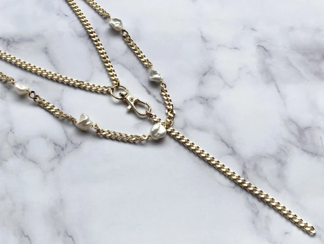 Holly Pearl Necklace
