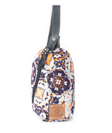 🌺 Oasis Blooms Fanny Pack Bag in Black & White