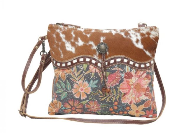 Dusa Crossbody - Three Blessed Gems