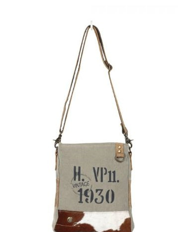 Era 1930 Shoulder Bag - Three Blessed Gems